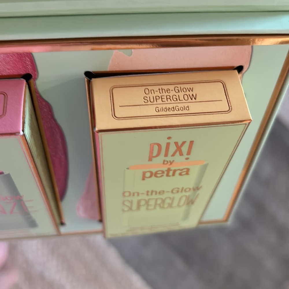 Pixi On-the-Glow Blush, Bronze, and Superglow Set - Picture 8 of 8